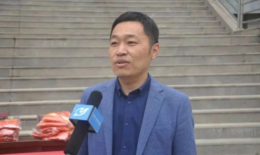 愛心傳遞 溫情捐贈—長田實(shí)業(yè)向環(huán)衛(wèi)工人捐贈環(huán)衛(wèi)服裝1200余套 愛心傳遞 溫情捐贈—長田實(shí)業(yè)向環(huán)衛(wèi)工人捐贈環(huán)衛(wèi)服裝1200余套