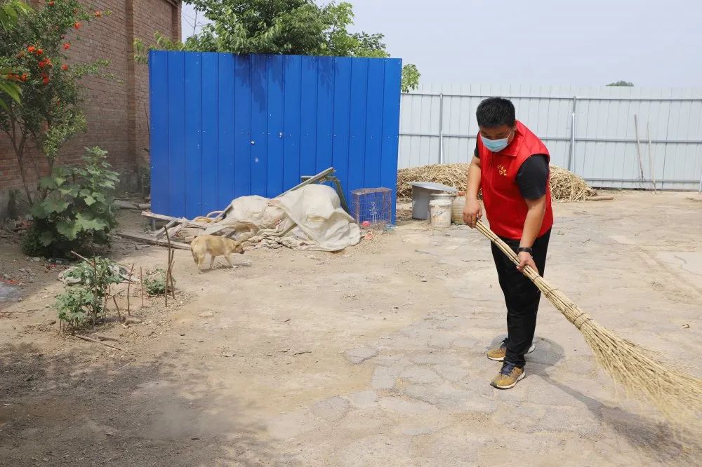 扶貧濟困獻愛心 真情幫扶暖人心 —長田實業(yè)團委開展“金暉助老?青年文明號送溫暖”活動 扶貧濟困獻愛心 真情幫扶暖人心 —長田實業(yè)團委開展“金暉助老?青年文明號送溫暖”活動